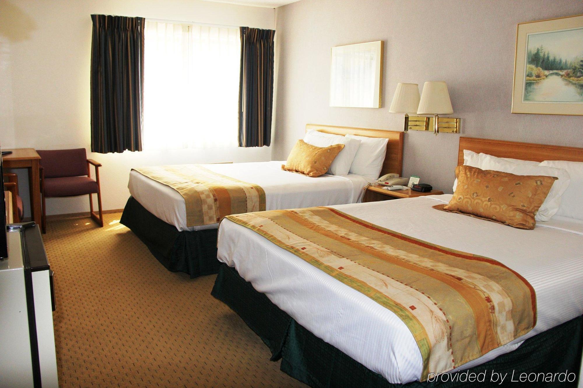 Red Lion Inn & Suites Ontario Extérieur photo