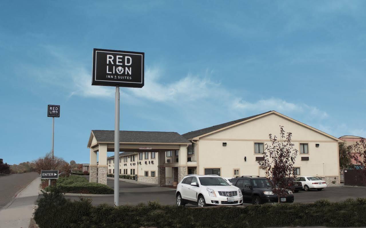 Red Lion Inn & Suites Ontario Extérieur photo